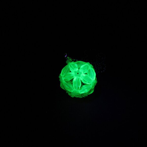 Uranium glass beaded bead pendant - Picture 3 of 11
